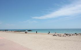 Studio climatisé tout confort à 2 pas de la mer avec parking privé